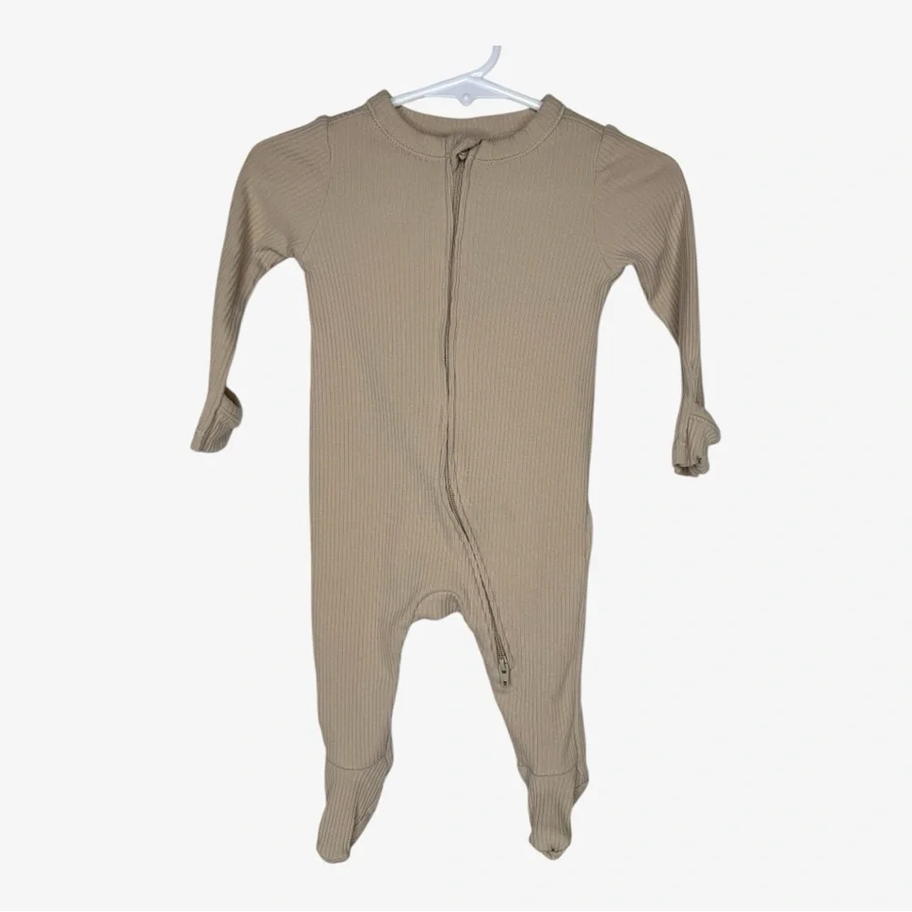 Old Navy Unisex Sleep & Play 2-Way-Zip Footed One-Piece Ribbed Tan